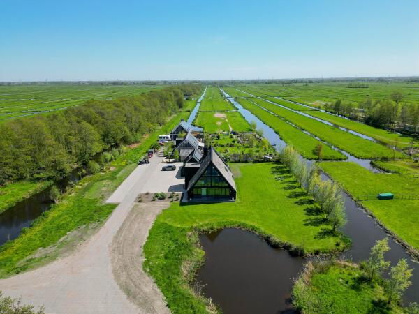 photo 42 Middelblok 77 a